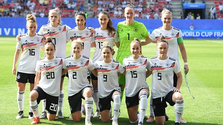 Женская немецкая сборная по футболу фото